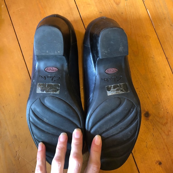 Clarks navy blue pumps - 7 wide - Picture 6 of 7